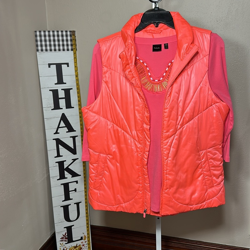 Gap Fit Pink Lightweight Feather Vest size XL bonus Embroidered Top 3/4 sleeves